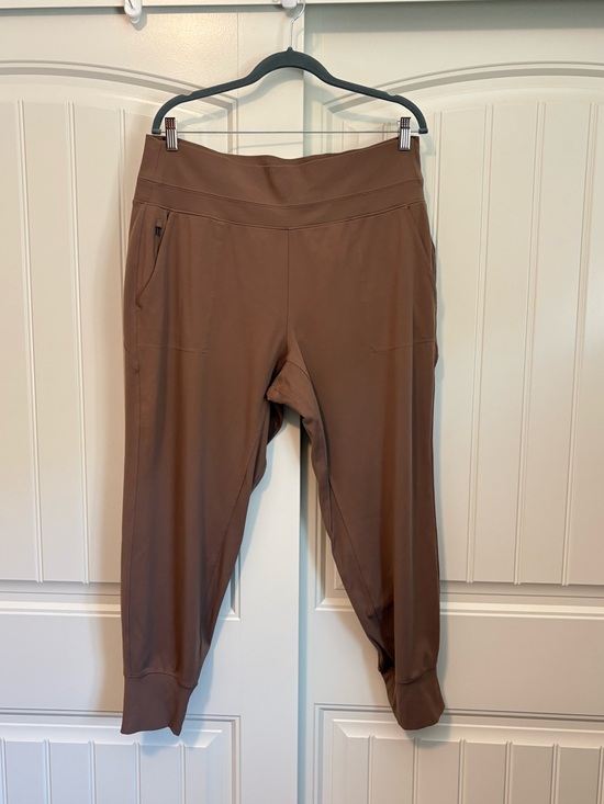 Athleta Pants - Athleta Brooklyn Jogger in brown size XL